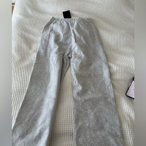Cute brand new brandy Melville flared sweatpants!!